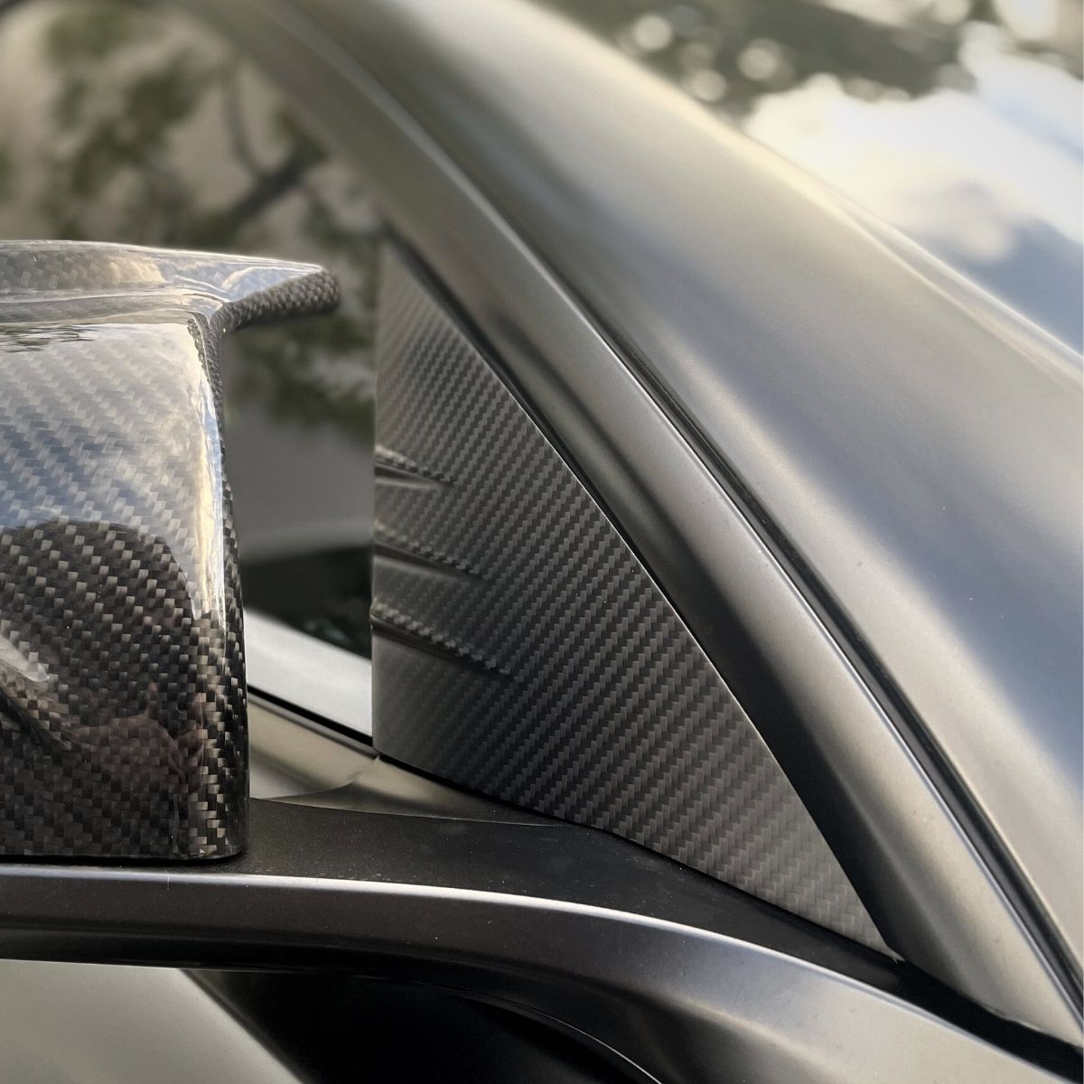 Dry Carbon Fiber A-Pillar Glass Trim for Tesla Model 3/Y Matte Carbon Fiber