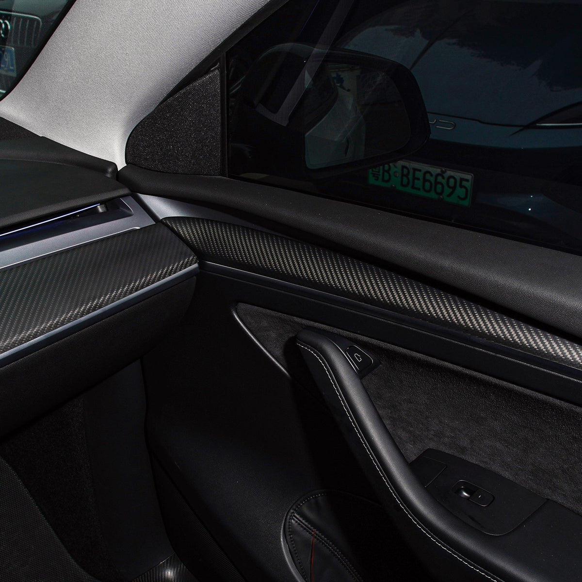 Tesla Model 3/Y Carbon Fiber Door Panel Trim (2pcs)