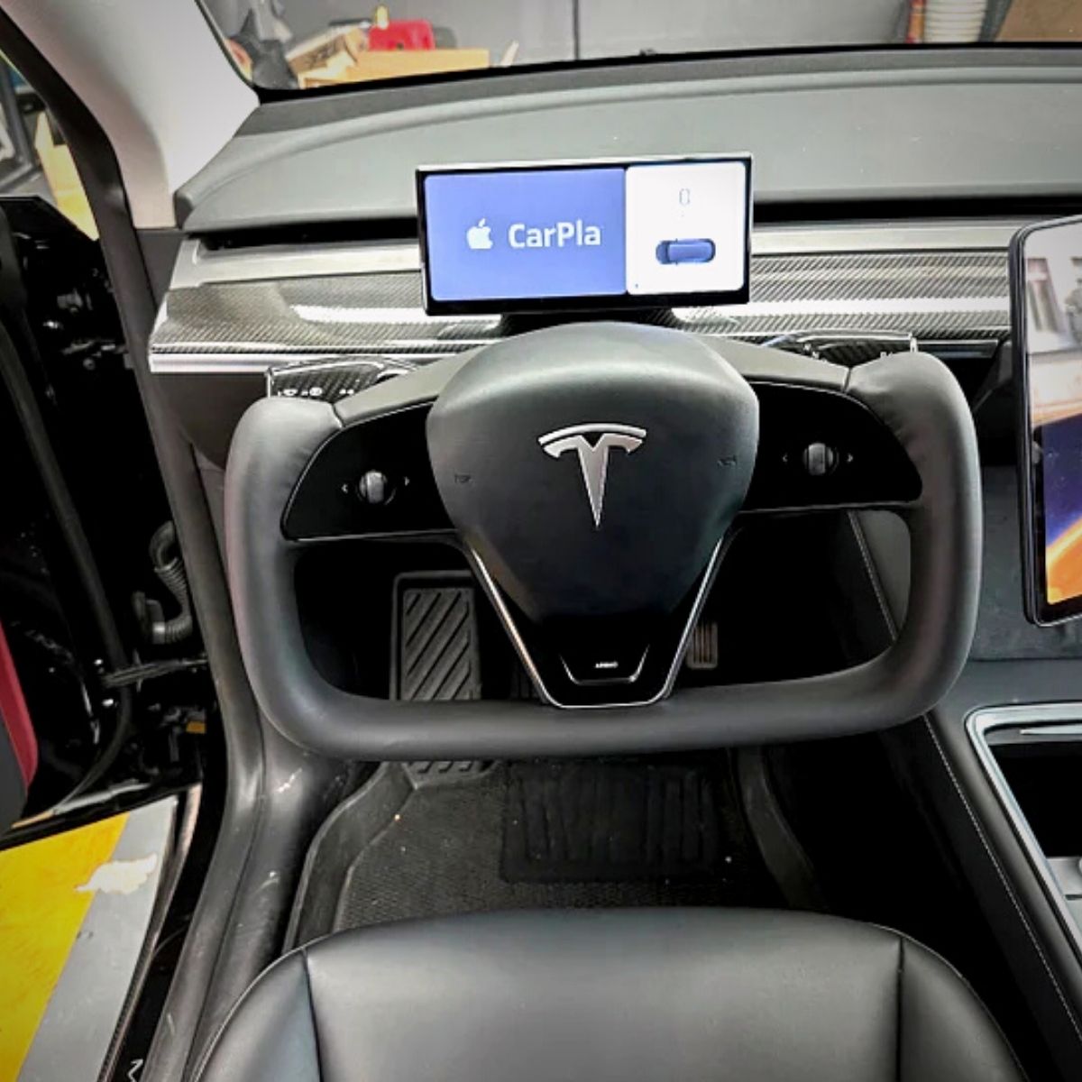New Plaid Steering Wheel for Tesla Model 3 / Y